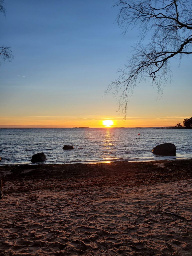 Toukokuun ensimmäinen päivä- Vappu- ihmisen ja luonnon juhla.